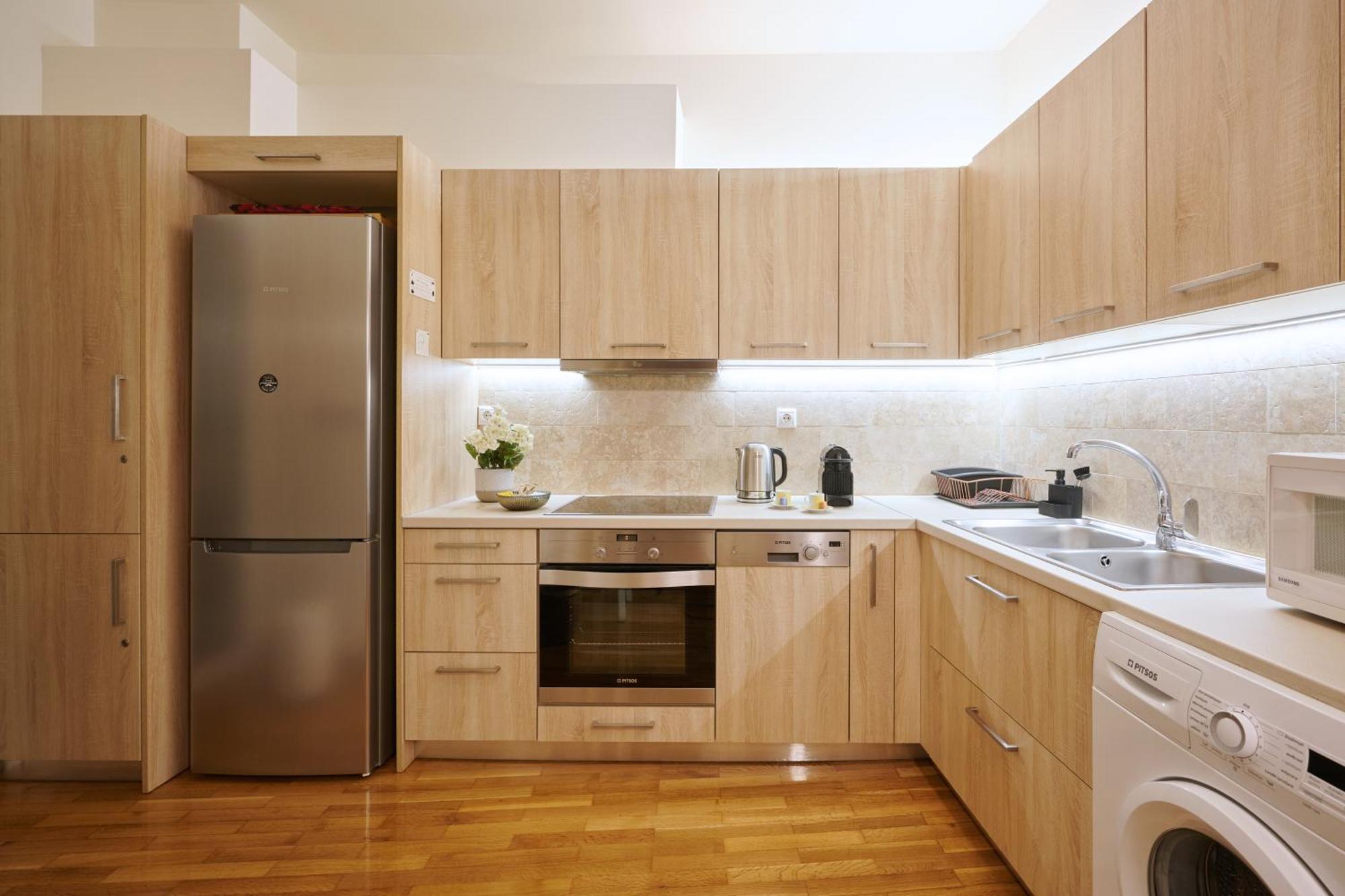 Rastoni Athens Suites Near Acropolis Экстерьер фото